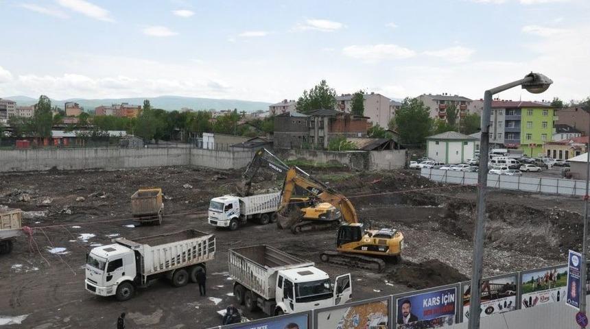 Kars&rsquo;ta Sultan Alpaslan K&uuml;lliyesi İnşaatı Hız Kesmeden Devam Ediyor