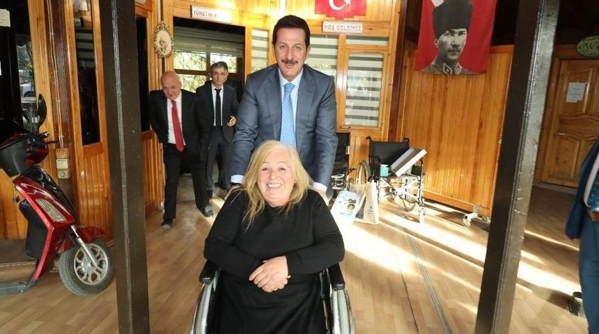 Başkan Tok: "&ouml;nemli Olan G&ouml;nl&uuml;m&uuml;z&uuml;n Engelli Olmaması"
