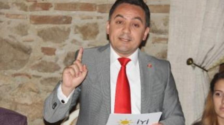 İyi Parti Adayı Eryılmaz İşsizlik Sorununa Dikkat &Ccedil;ekti