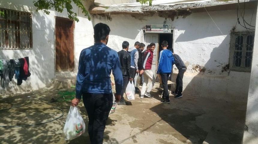 Kahta İmam Hatip Lisesi Sosyal Sorumluluk Projesini S&uuml;rd&uuml;r&uuml;yor