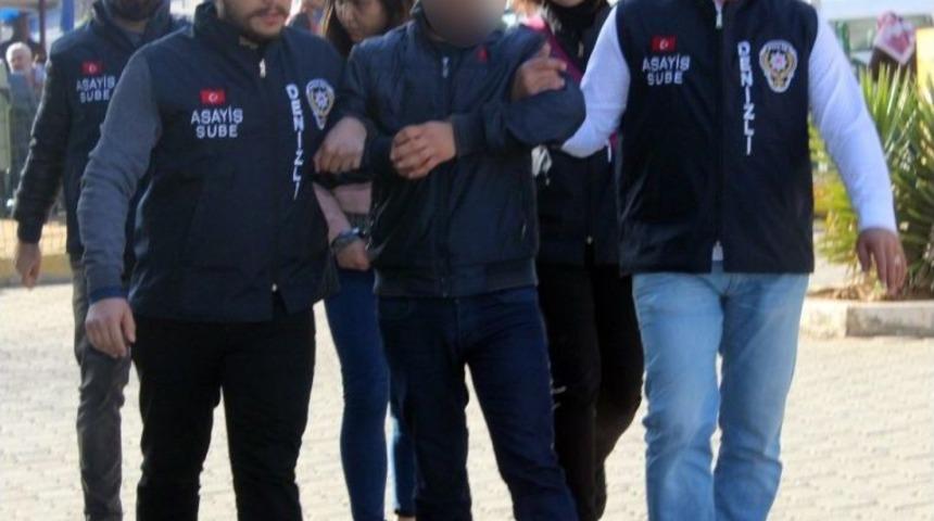 Sahte Sterlinle Dolandırıcılık Yapan 2 Kişi Yakalandı