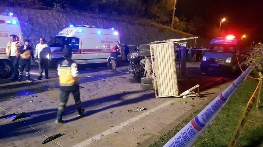 Ordu&rsquo;da Trafik Kazası: 4 &Ouml;l&uuml;, 2 Yaralı