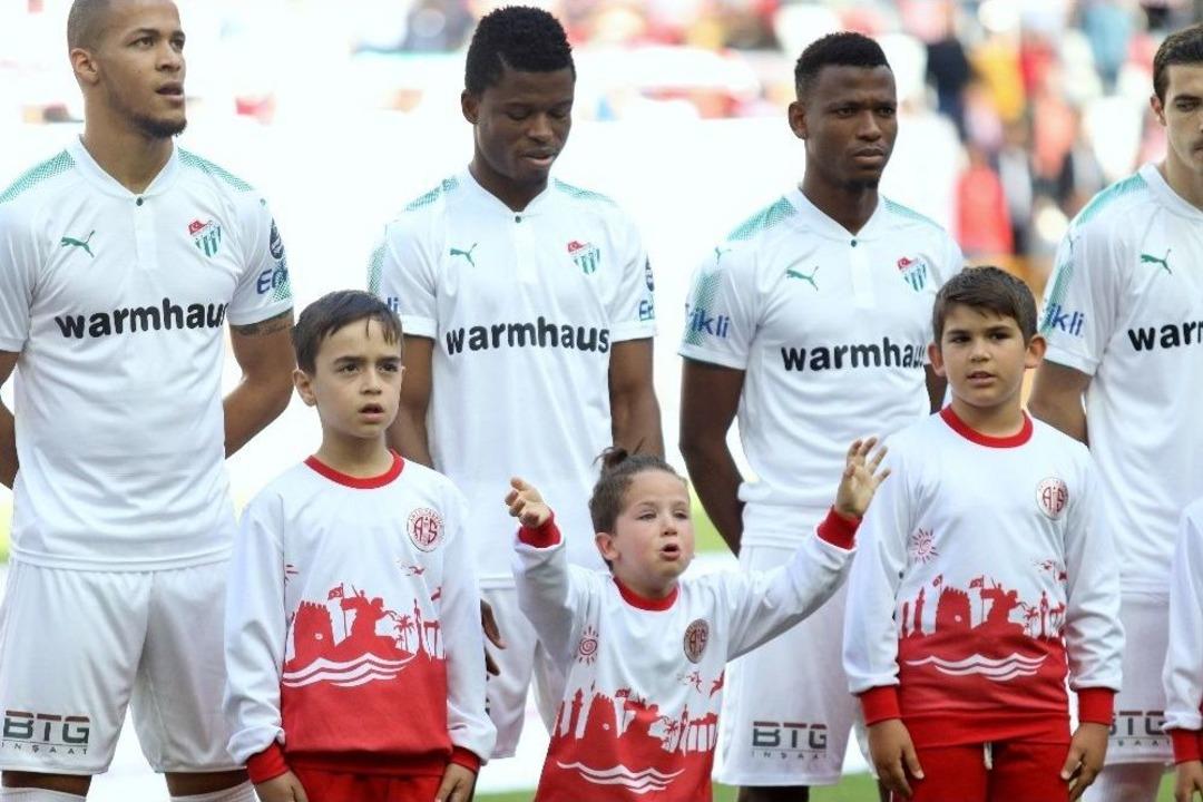 Ağlayan Miniği Kimse Sakinleştiremedi