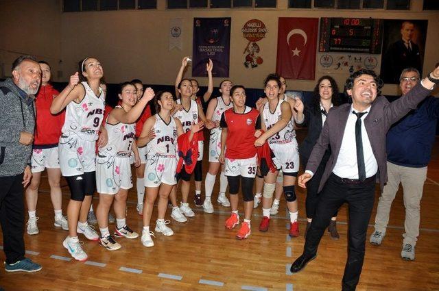 Kadınlar Basketbol Bölgesel Ligi: Nazilli Belediyespor 77 - Antalya Yıldız 60