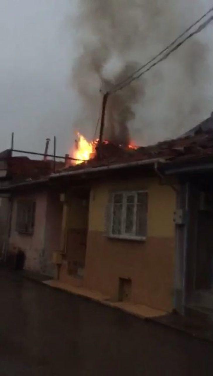 (özel Haber) Suriyeli Ailenin Evi Bir Haftada Dördüncü Kez Yandı G1