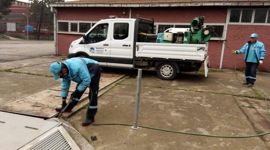 Vekt&ouml;rle M&uuml;cadele Aralıksız S&uuml;r&uuml;yor