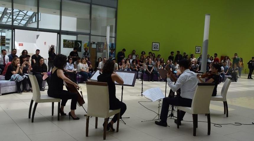 Ydyo&rsquo;da Aso Yaylı &Ccedil;algılar D&ouml;rtl&uuml;s&uuml; & Emre &Uuml;nlenen Konseri