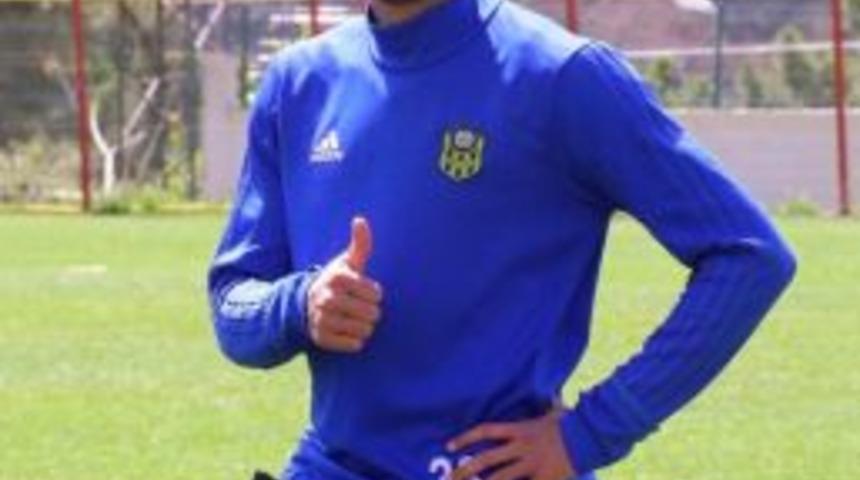 Evkur Yeni Malatyaspor&rsquo;un Brezilyalı Forveti Gilberto Eski Kul&uuml;b&uuml;ne D&ouml;n&uuml;yor