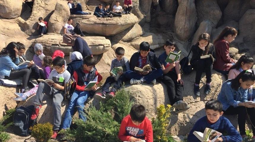 T&uuml;gva&rsquo;dan Kitap Okuma Etkinliği