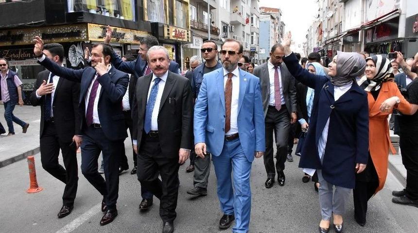 Ak Partinin Adayları Bakan Gibi Karşılandı