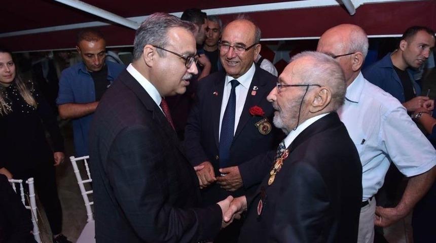 Vali Su, Şehit Yakınları Ve Gazilerle İftarda Buluştu