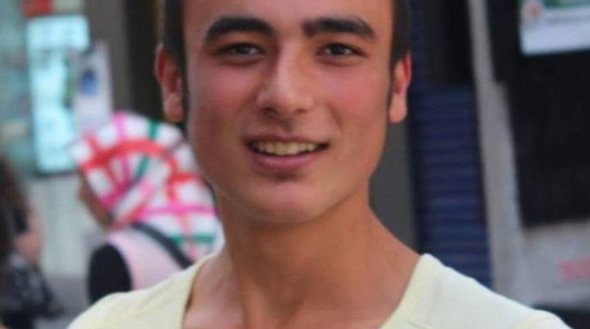 3 G&uuml;n &Ouml;nce Terhis Olmuştu, Cinayete Kurban Gitti