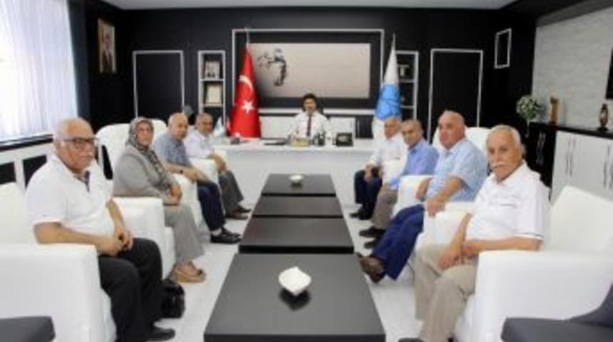 Rekt&ouml;r Karacoşkun Dostluk Grubu İle Bir Araya Geldi