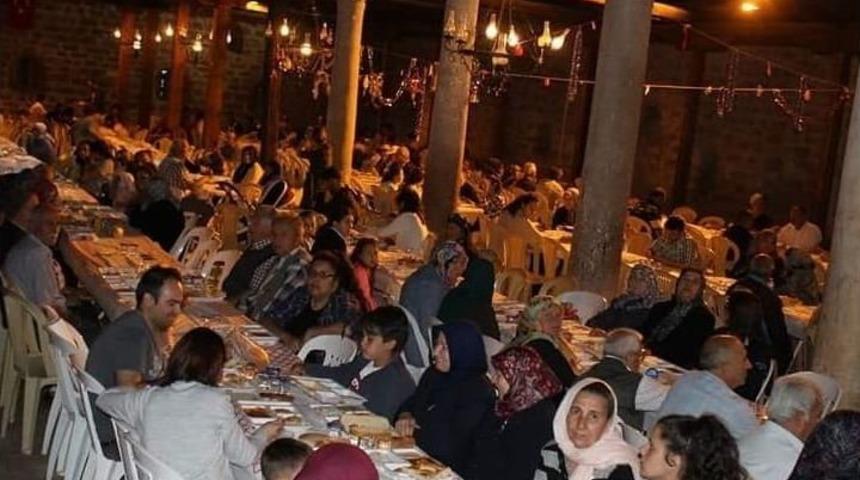 &Ccedil;ardak Tarihi Han&rsquo;da İftar