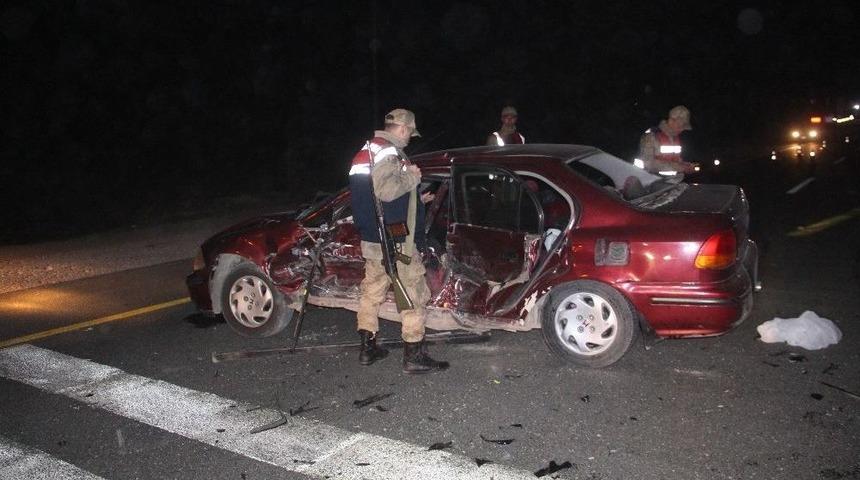 Elazığ&rsquo;da Trafik Kazası: 3 Yaralı