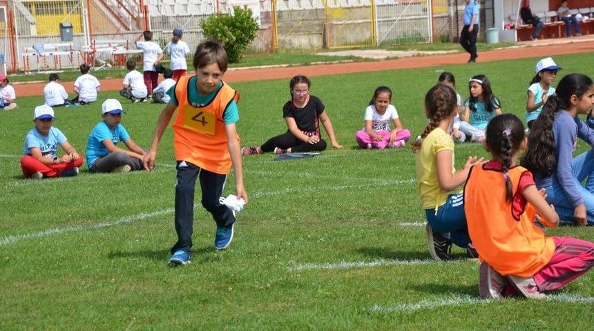 &ldquo;geleneksel &Ccedil;ocuk Oyunları Şenlikleri&rdquo; Coşkuyla Ger&ccedil;ekleştirildi