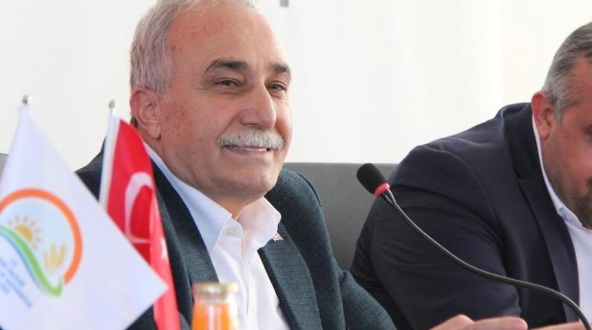 Bakan Fakıbaba, Mersin&rsquo;de Hal Esnafı İle Bir Araya Geldi