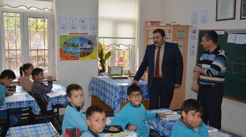 İl&ccedil;e Milli Eğitim M&uuml;d&uuml;r&uuml; Ko&ccedil;, Okulları Ziyaret Etti