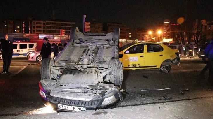 Araç Sürücüsü Takla Attığı Araçtan Burnu Bile Kanamadan Çıktı G3