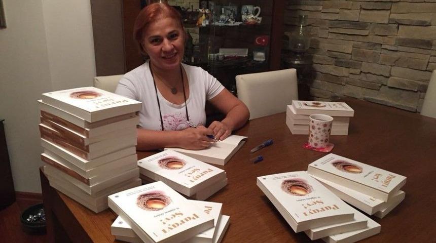 N.çiğdem Atabey’in "parayı Sev" Kitabı Çıktı