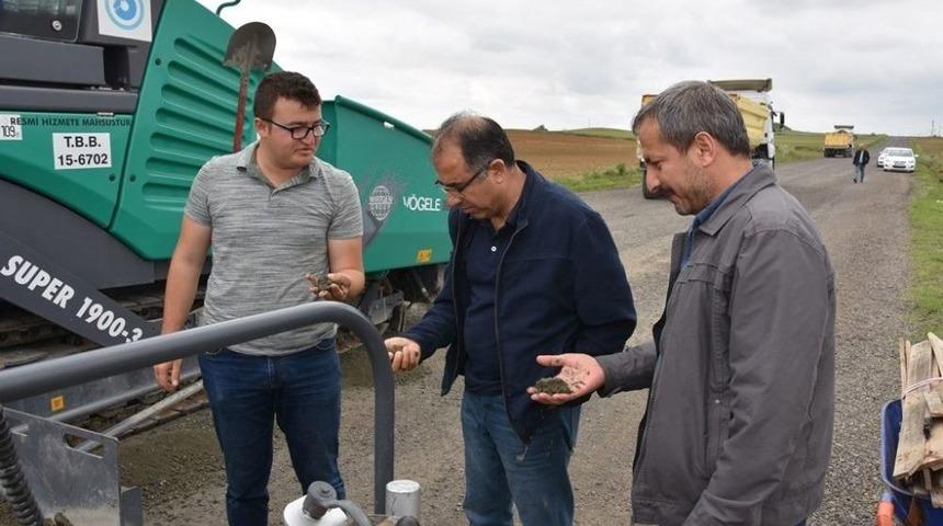 Tekirdağ B&uuml;y&uuml;kşehir Belediyesinin Silindirle Sıkıştırılan Beton Yol &Ccedil;alışmaları Tanıtıldı