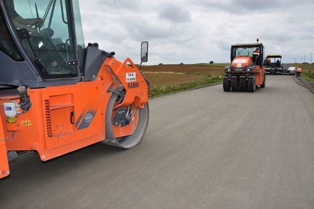 Tekirdağ Büyükşehir Belediyesinin Silindirle Sıkıştırılan Beton Yol Çalışmaları Tanıtıldı