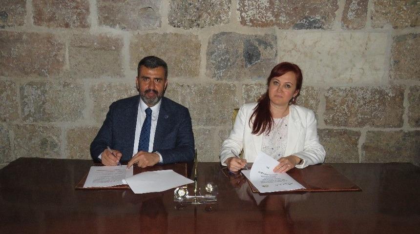 Payas Stem Merkezi&rsquo;nin &lsquo;uv Metre&rsquo; Projesi İ&ccedil;in Protokol İmzalandı