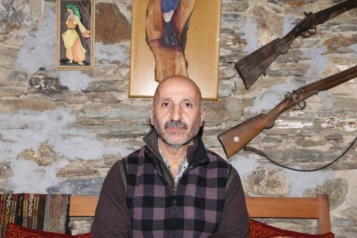 Milyon Yıllık Taşlar Onun Elinde Yeniden Hayat Buluyor G3