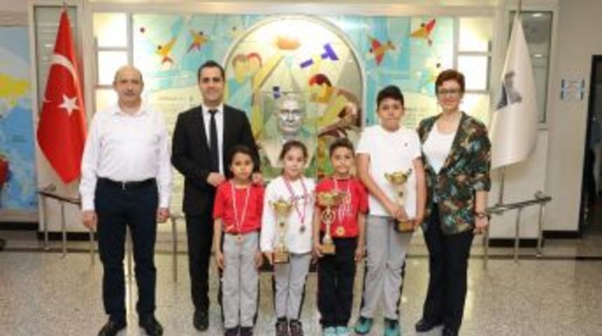 Sanko Okullarından Satran&ccedil;ta Bir Birincilik Daha