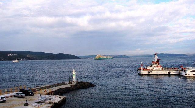 Doğalgaz Tankeri Çanakkale Boğazı’ndan Geçti