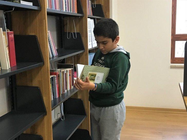 Seyyidnizam Kütüphanesi 24 Saat Vatandaşlara Hizmet Veriyor G3