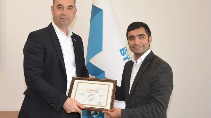 Adana Bt&uuml;, &ldquo;2017 Yılı En İyi Y&uuml;ksek Lisans Tezi &Ouml;d&uuml;l&uuml;&rdquo;n&uuml; Aldı