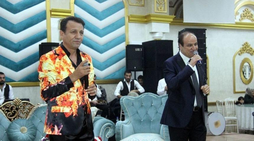 &Uuml;nl&uuml; Sanat&ccedil;ılar Kilislileri Coştu