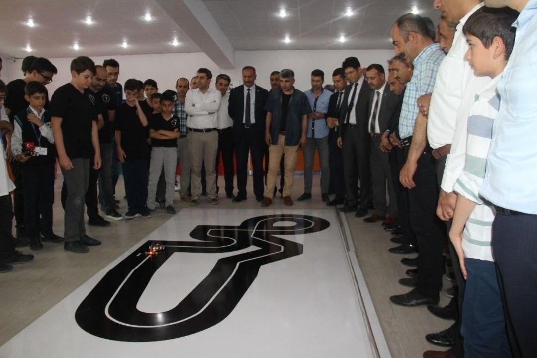 Elazığ&rsquo;da "robotlar" Yarıştı