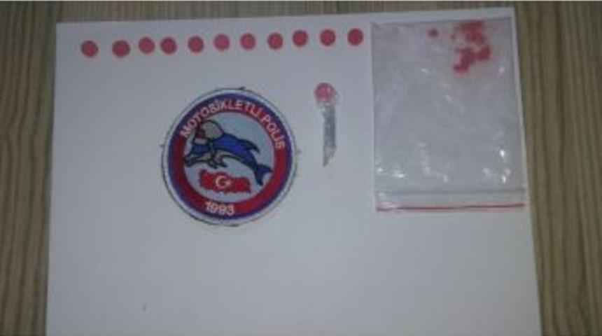 Kocaeli&rsquo;de &Uuml;zerlerinden Extacy Hap Ele Ge&ccedil;irilen 2 Kişi G&ouml;zaltına Alındı