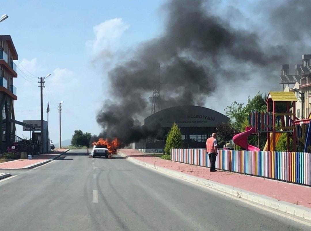 Antalya&rsquo;da Ara&ccedil; Yangını