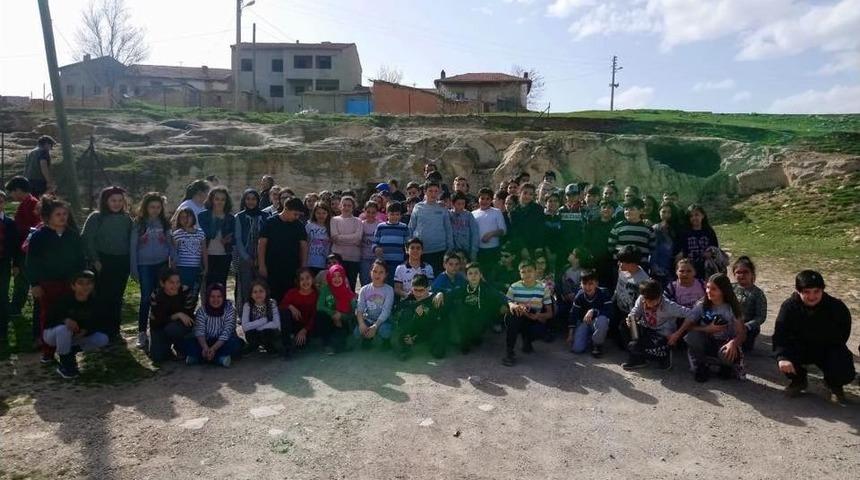 &Ouml;ğrencilerden Han İl&ccedil;esine Ziyaret