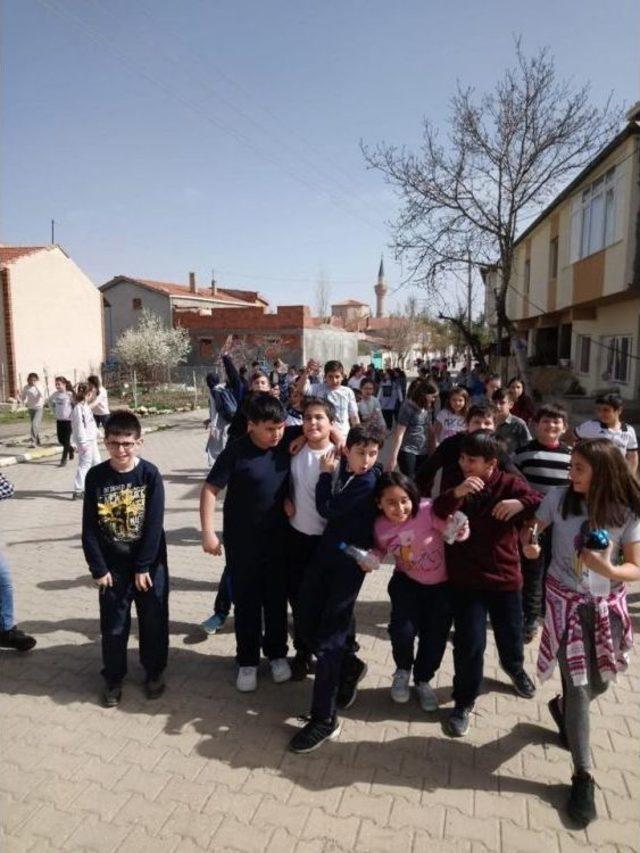 &Ouml;ğrencilerden Han İl&ccedil;esine Ziyaret 2