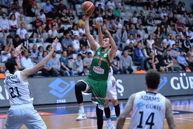 Tahincioğlu Basketbol Süper Ligi Play-off: Beşiktaş Sompo Japan: 77 - Banvit: 79