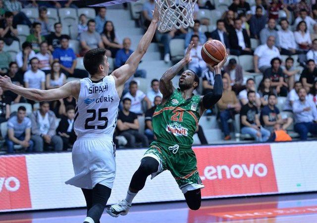 Tahincioğlu Basketbol Süper Ligi Play-off: Beşiktaş Sompo Japan: 77 - Banvit: 79