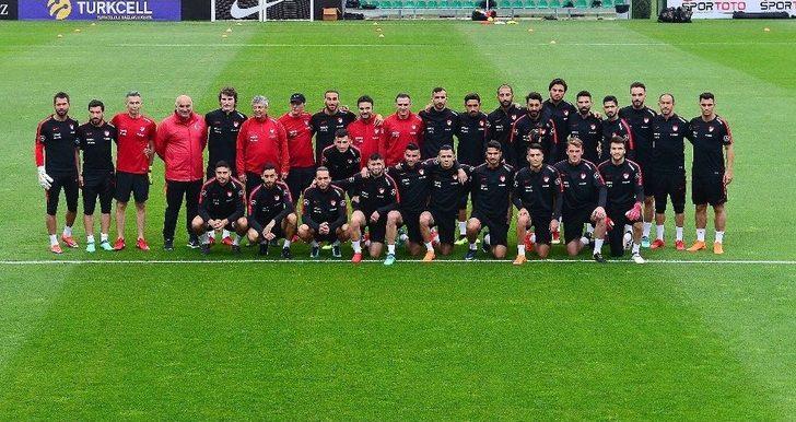 Cengiz Ünder Antrenmanı Yarıda Bıraktı G1