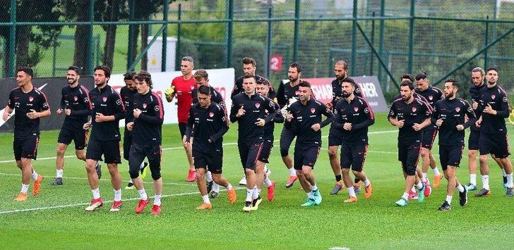 Cengiz Ünder Antrenmanı Yarıda Bıraktı G3