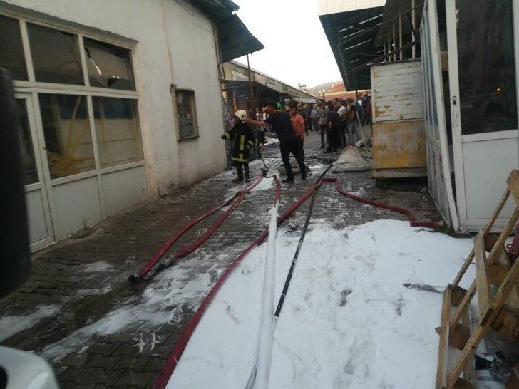 Isparta’da Korkutan Tekel Bayi Yangını G2