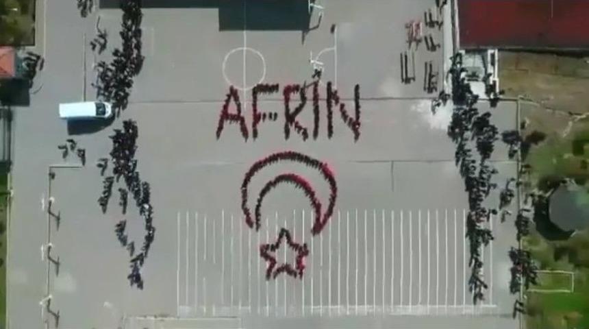 Zeytin Dalı Harekatı&rsquo;na Destek İ&ccedil;in &Ouml;ğrenciler Bedenleriyle Ay-yıldız &Ccedil;izerek "afrin" Yazdılar