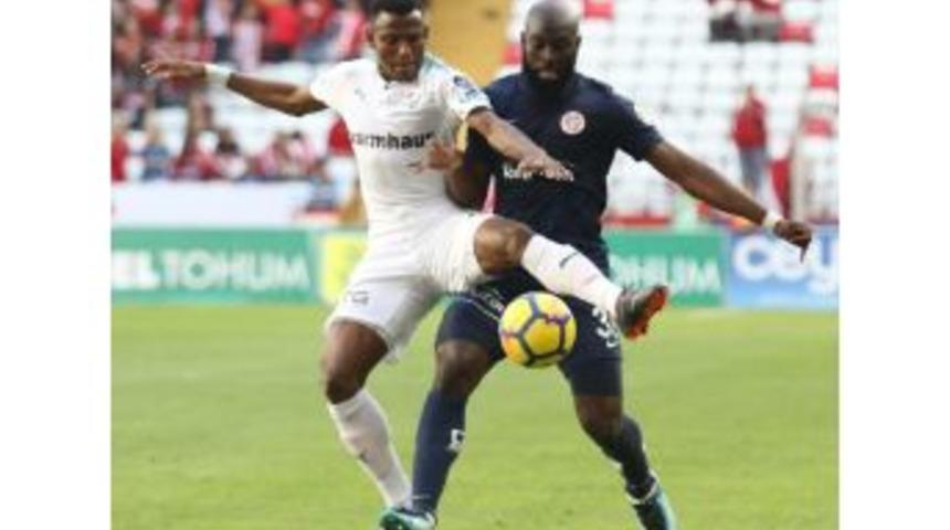 Bursaspor&rsquo;un Deplasman Kabusu S&uuml;r&uuml;yor