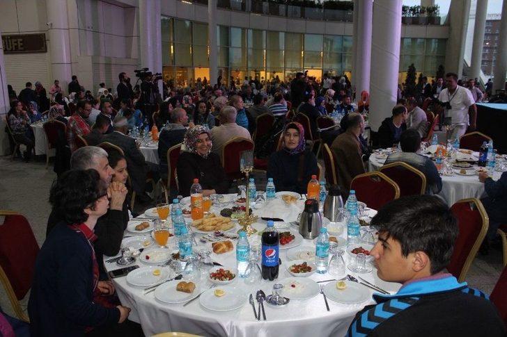 Başkan Poyraz’dan Çekmeköylülere Engelli Okulu Müjdesi G3