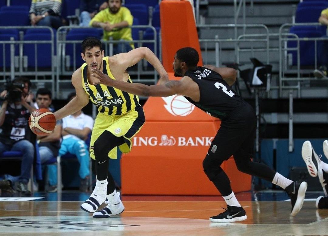 Tahincioğlu Basketbol S&uuml;per Ligi Play-off: Fenerbah&ccedil;e Doğuş: 81 - Sakarya B&uuml;y&uuml;kşehir Basketbol: 66