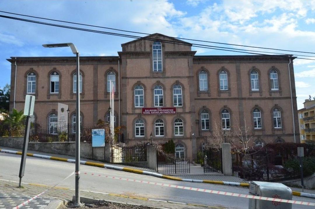 (&ouml;zel Haber) Eski Mezunlar &rsquo;okulumuzu Geri Verin&rsquo; Kampanyası Başlattı