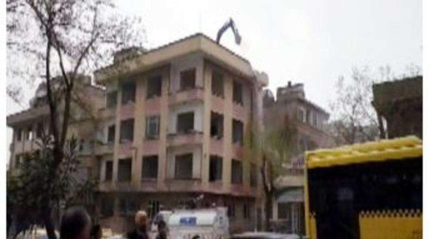 Gaziantep&rsquo;te Tedbirsiz Yıkım Vatandaşların Canını Tehlikeye Atıyor