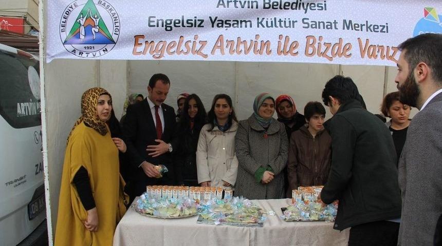 Artvin’in ‘engel Tanımayan’ Öğrencilerinden Kurabiye İkramı